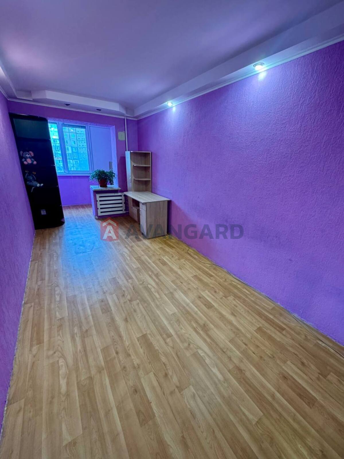 3 ��. ��������, 63.4/44/8 ��. �., 6/10 ������ ���� 13