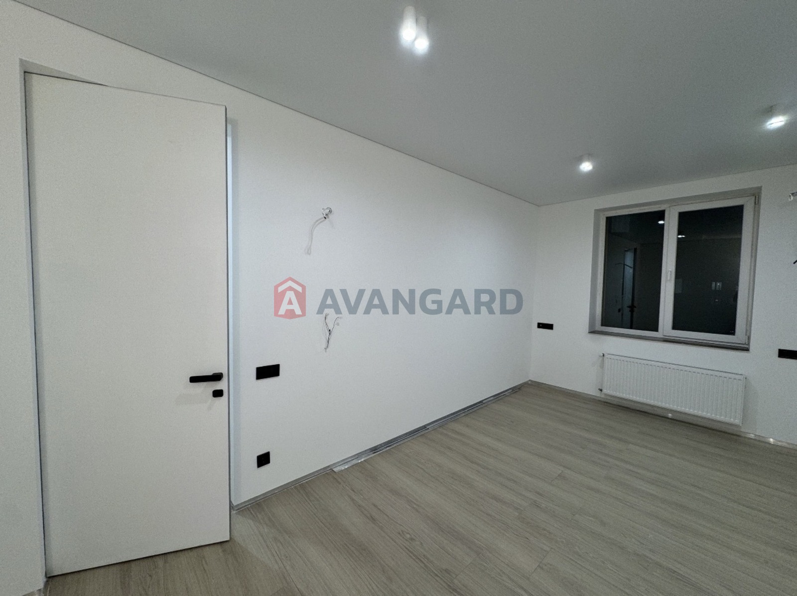 3 ��. ��������, 76/40/32 ��. �., 6/10 ������ ���� 7