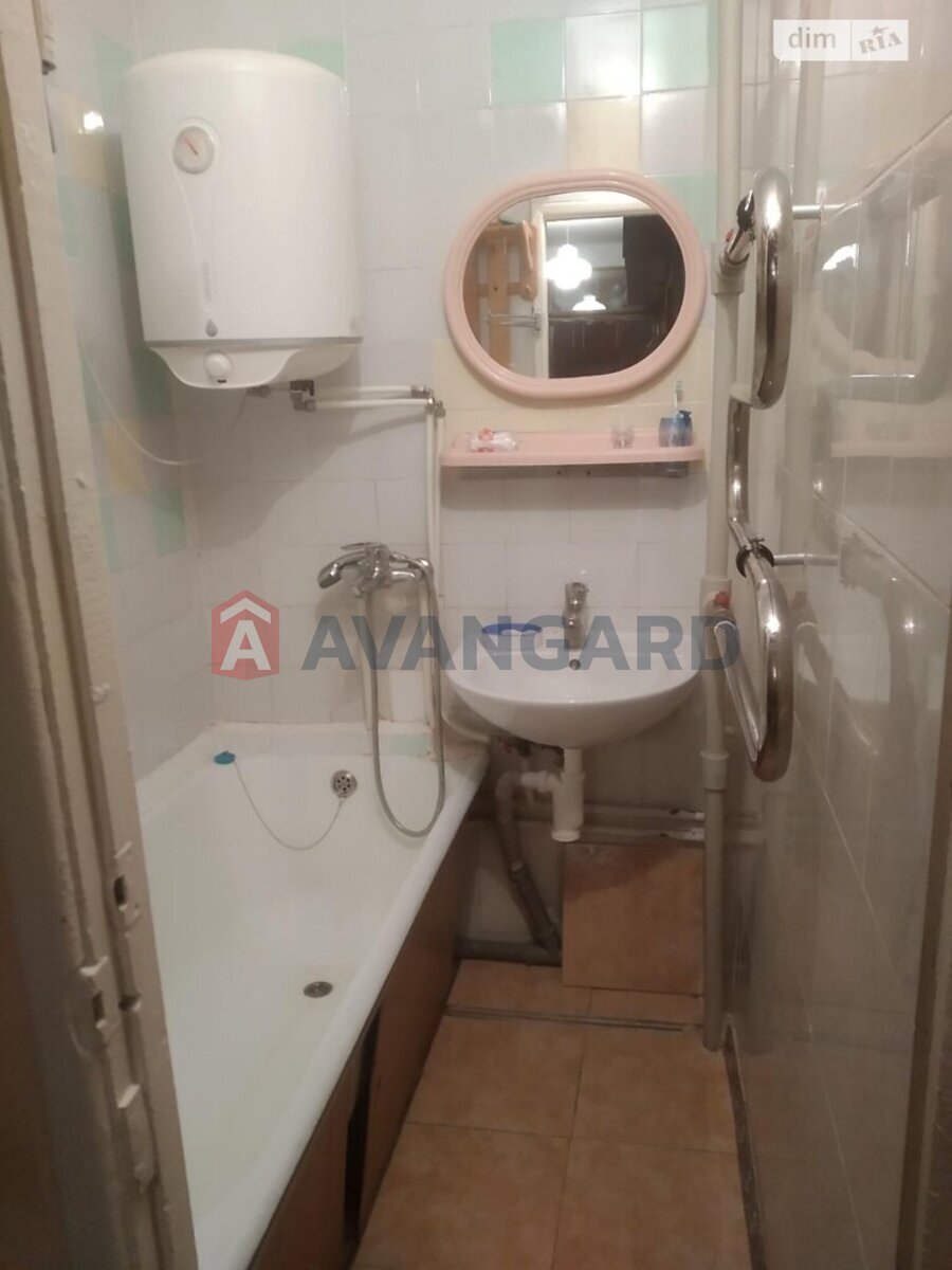 2 ��. ��������, 45/29/6 ��. �., 1/9 ������ ���� 18