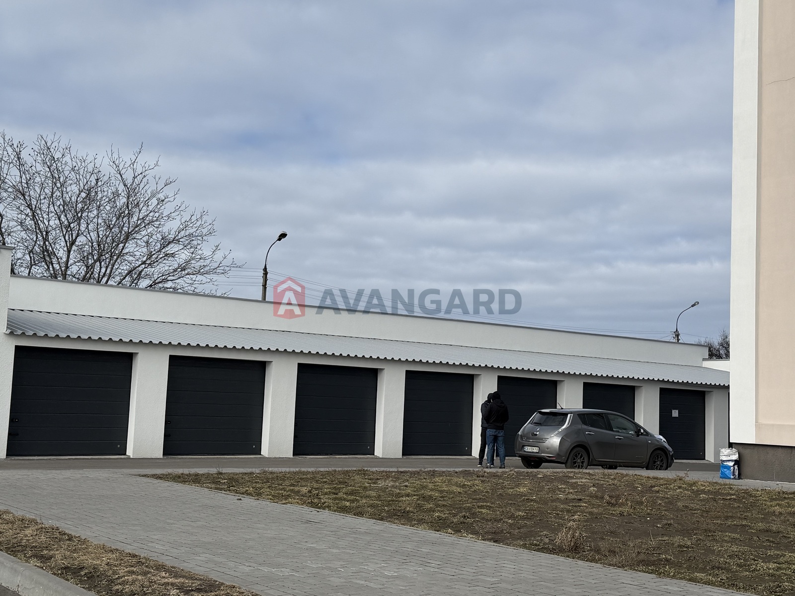 2 ��. ��������, 58/33/8 ��. �., 1/10 ������ ���� 24