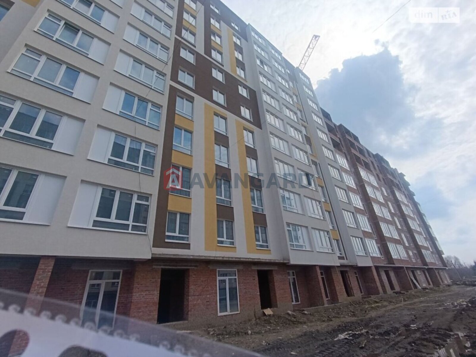 2 ��. ��������, 57/27/11 ��. �., 6/10 ������ ���� 15