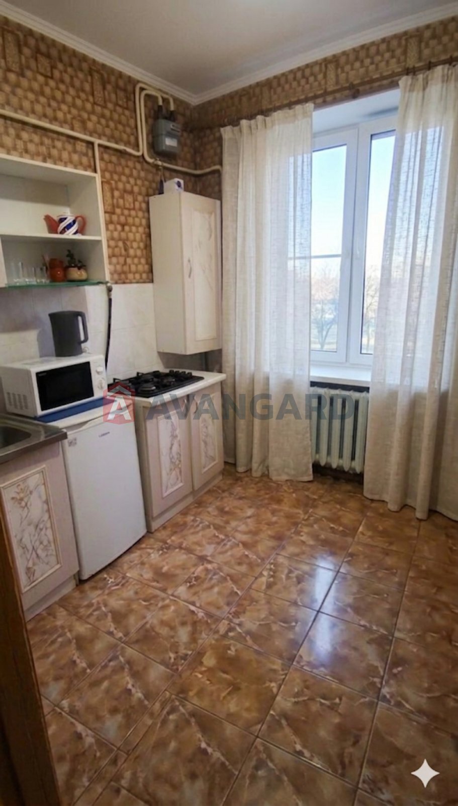 1 ��. ��������, 37/-/8 ��. �., 5/5 ������ ���� 1