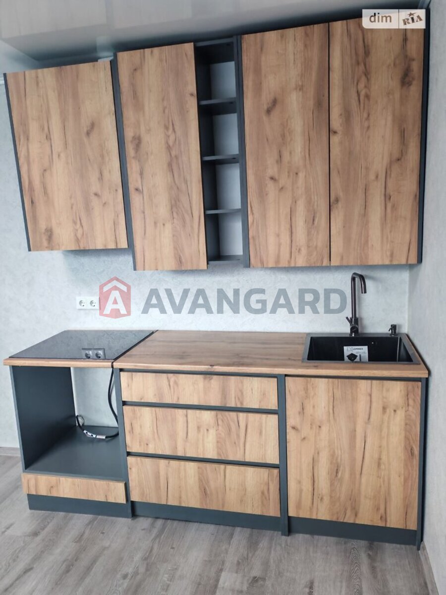 1 ��. ��������, 26/17/- ��. �., 8/9 ������ ���� 4