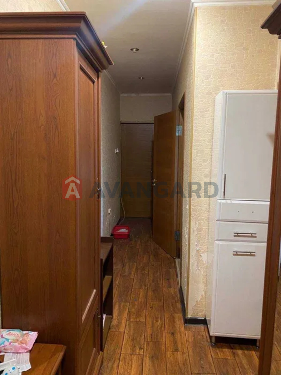 3 ��. ��������, 64/-/8 ��. �., 5/5 ������ ���� 20