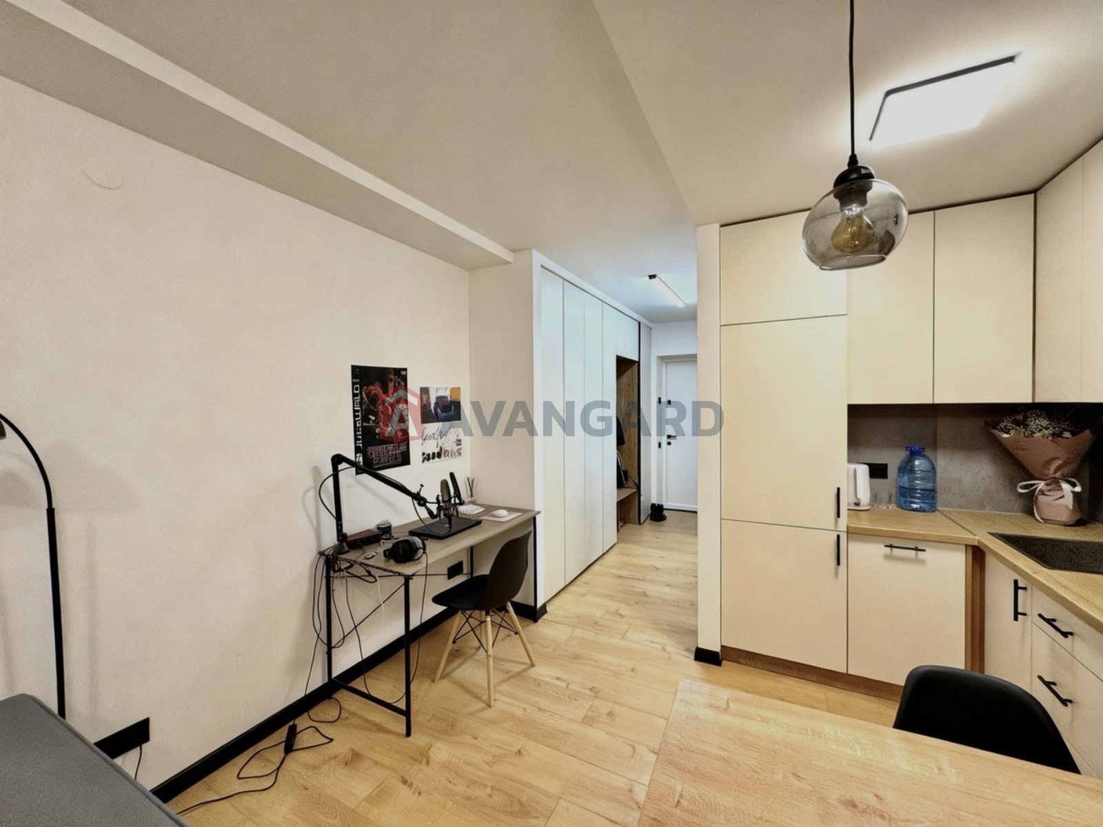 1 ��. ��������, 27/12/8 ��. �., 6/12 ������ ���� 3