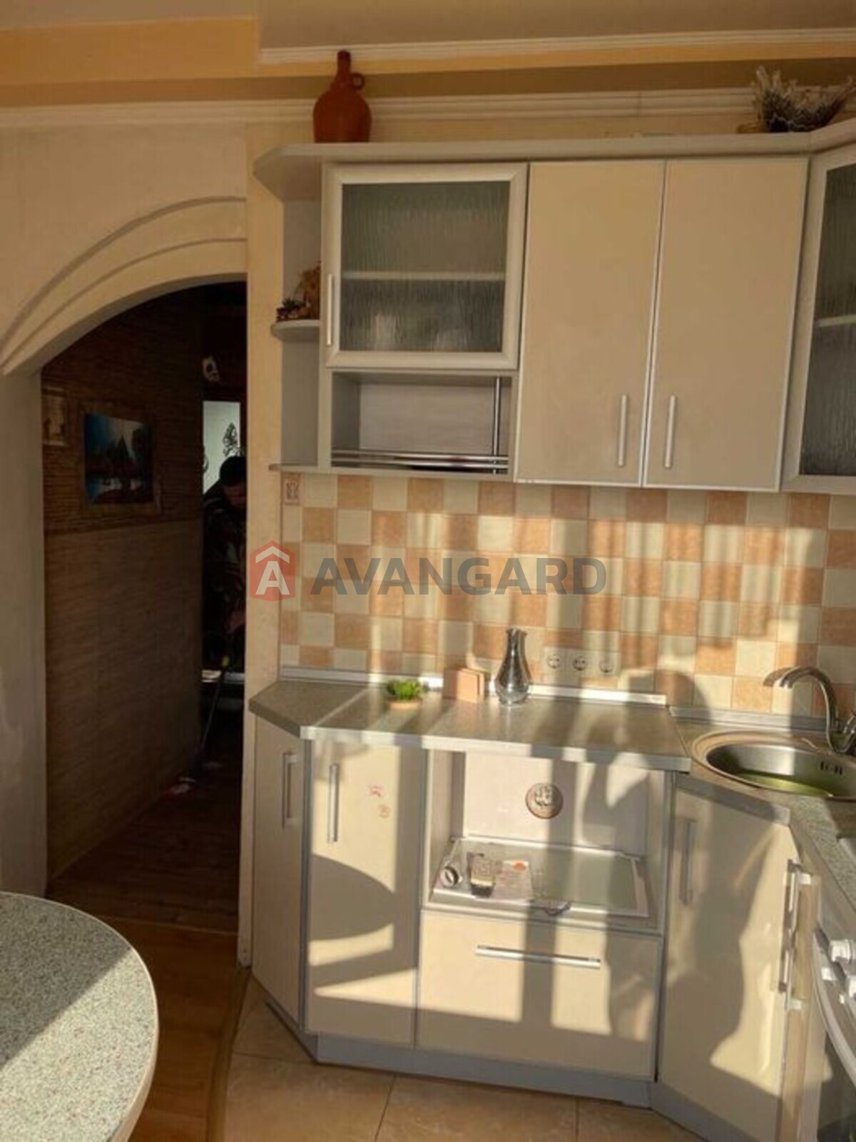 2 ����. ��������, 58/-/12 ��. �., 9/10 ���� ���� 8