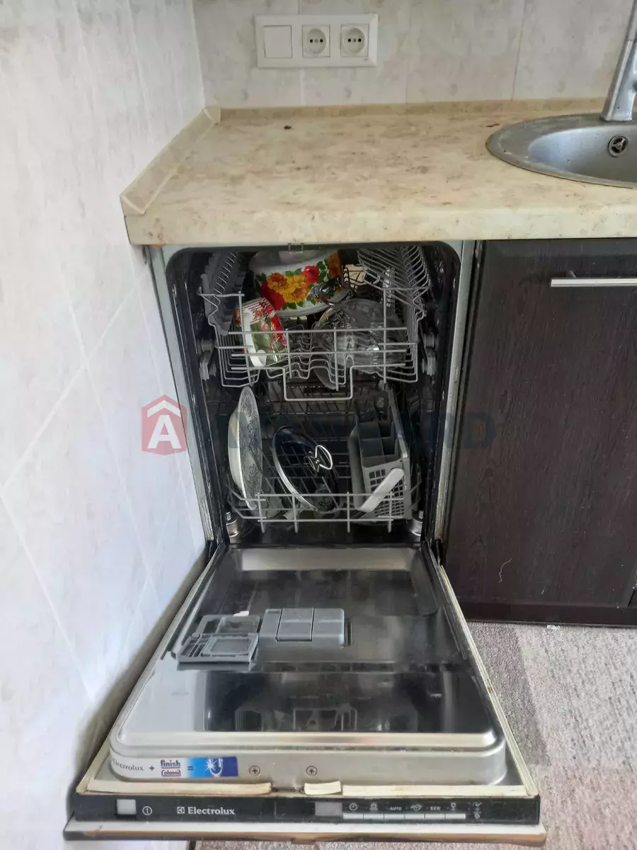 3 ��. ��������, 64/38/11 ��. �., 10/10 ������ ���� 6