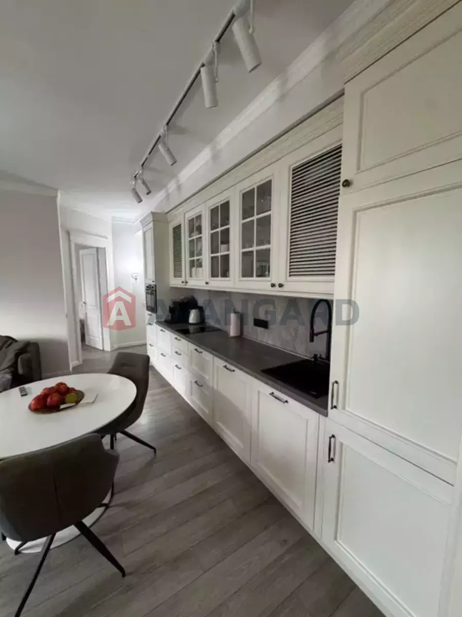 3 ��. ��������, 78/-/30 ��. �., 10/12 ������ ���� 12