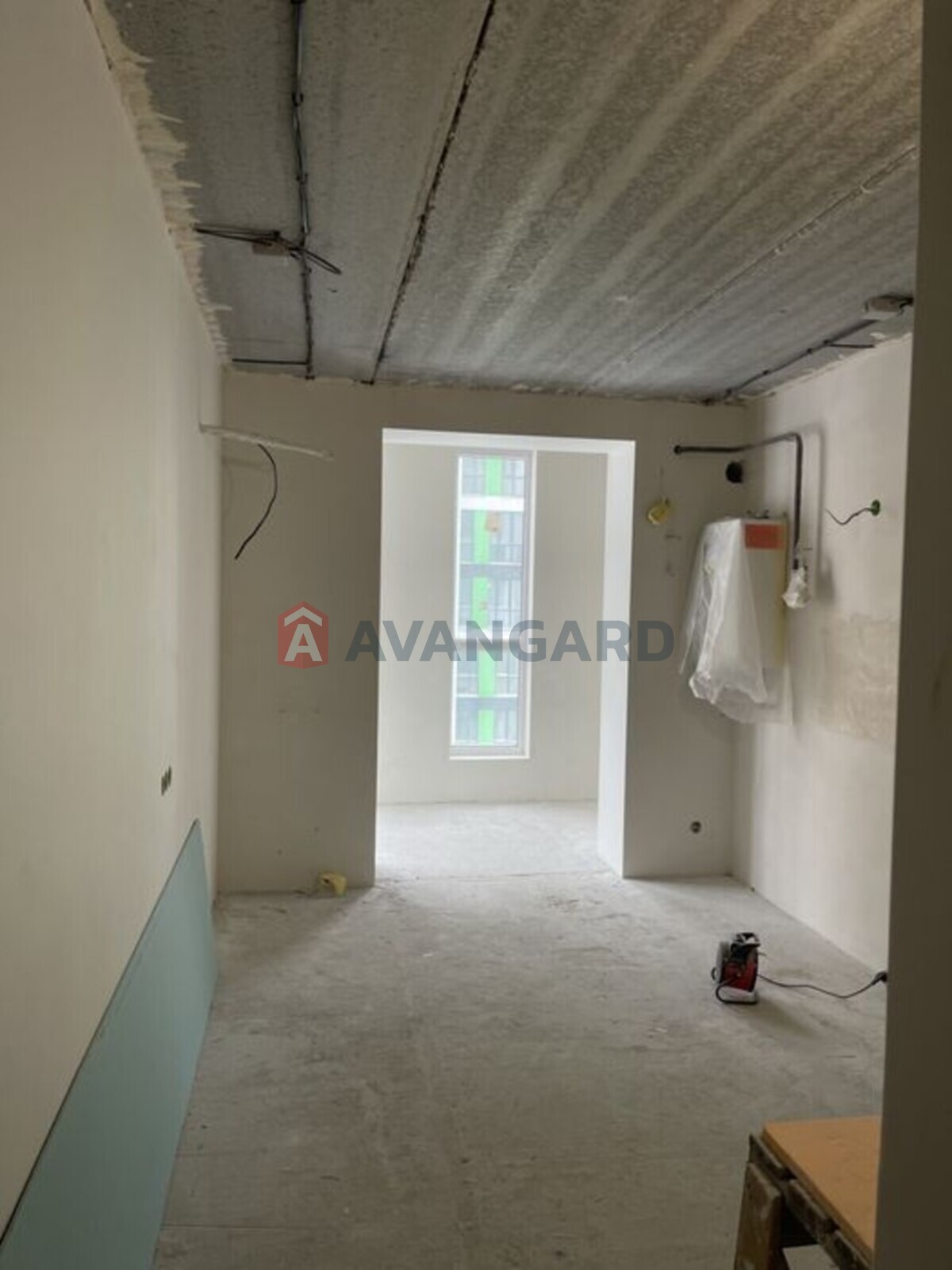 1 ����. ��������, 40/-/17 ��. �., 6/10 ���� ���� 2