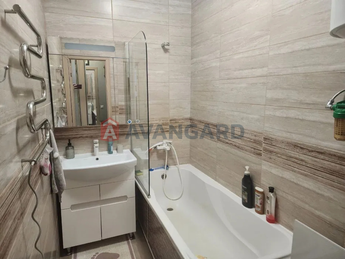 1 ��. ��������, 30/-/8 ��. �., 2/2 ������ ���� 9