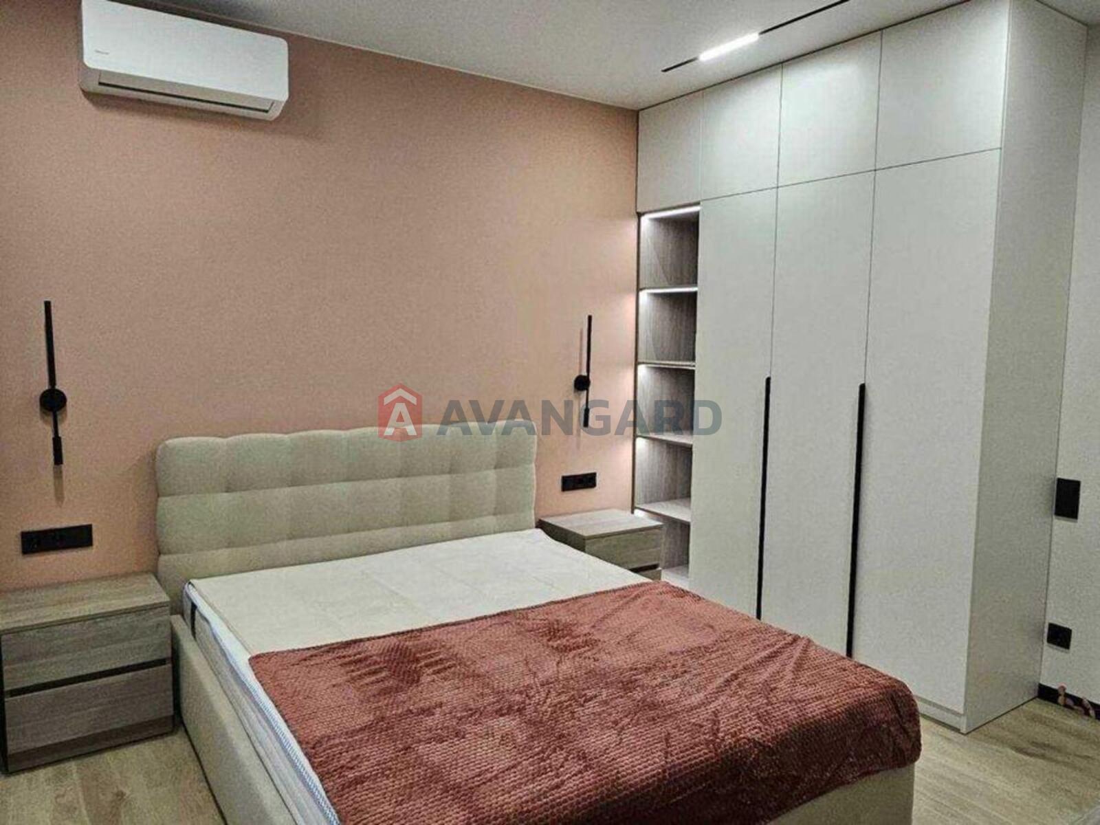 1 ����. ��������, 40/-/20 ��. �., 4/10 ���� ���� 9