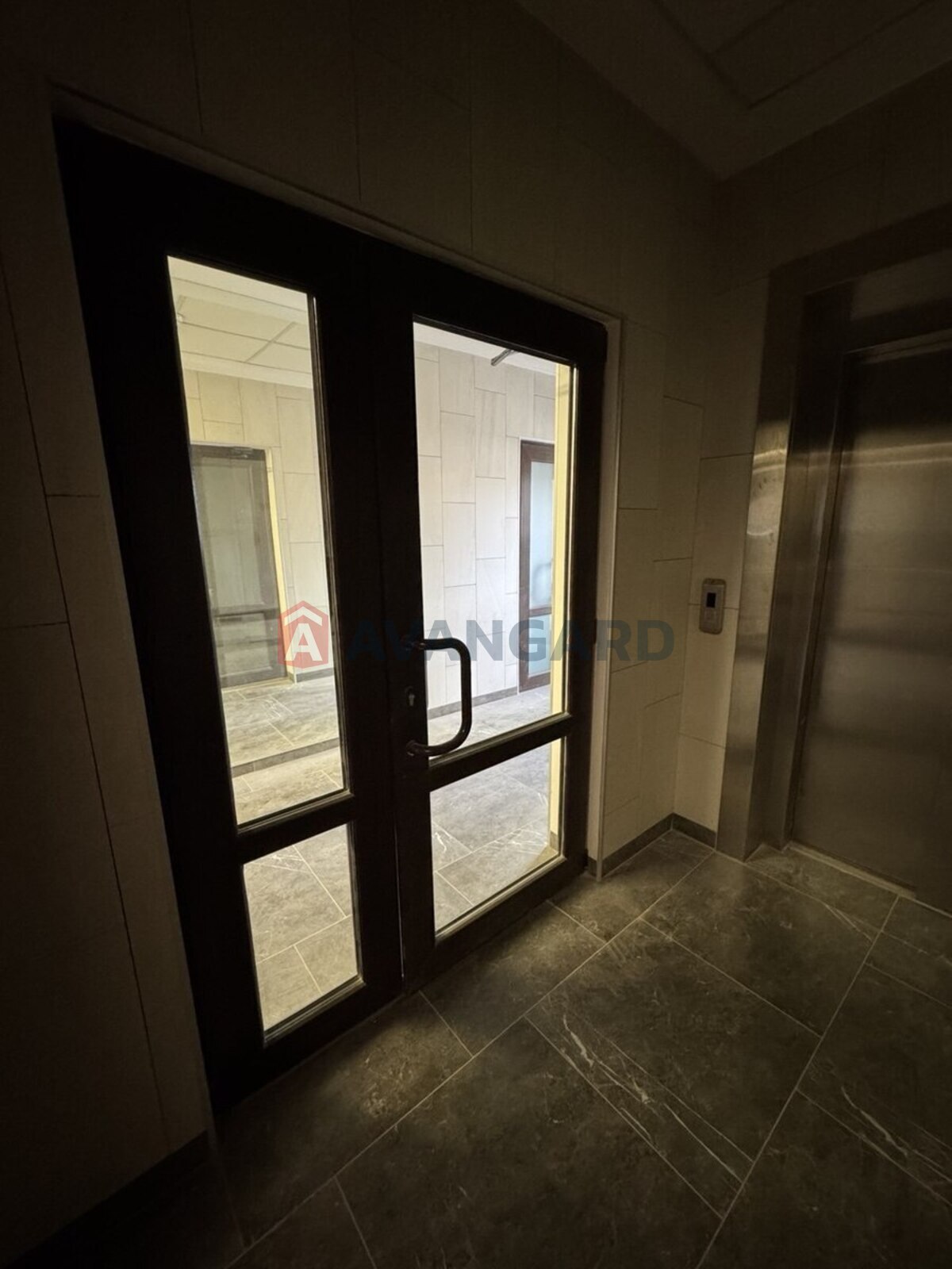 1 ��. ��������, 64/20/25 ��. �., 9/9 ������ ���� 6