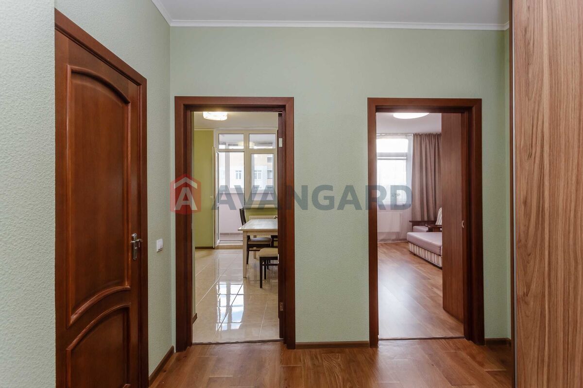 1 ��. ��������, 43/18/12 ��. �., 24/26 ������ ���� 13