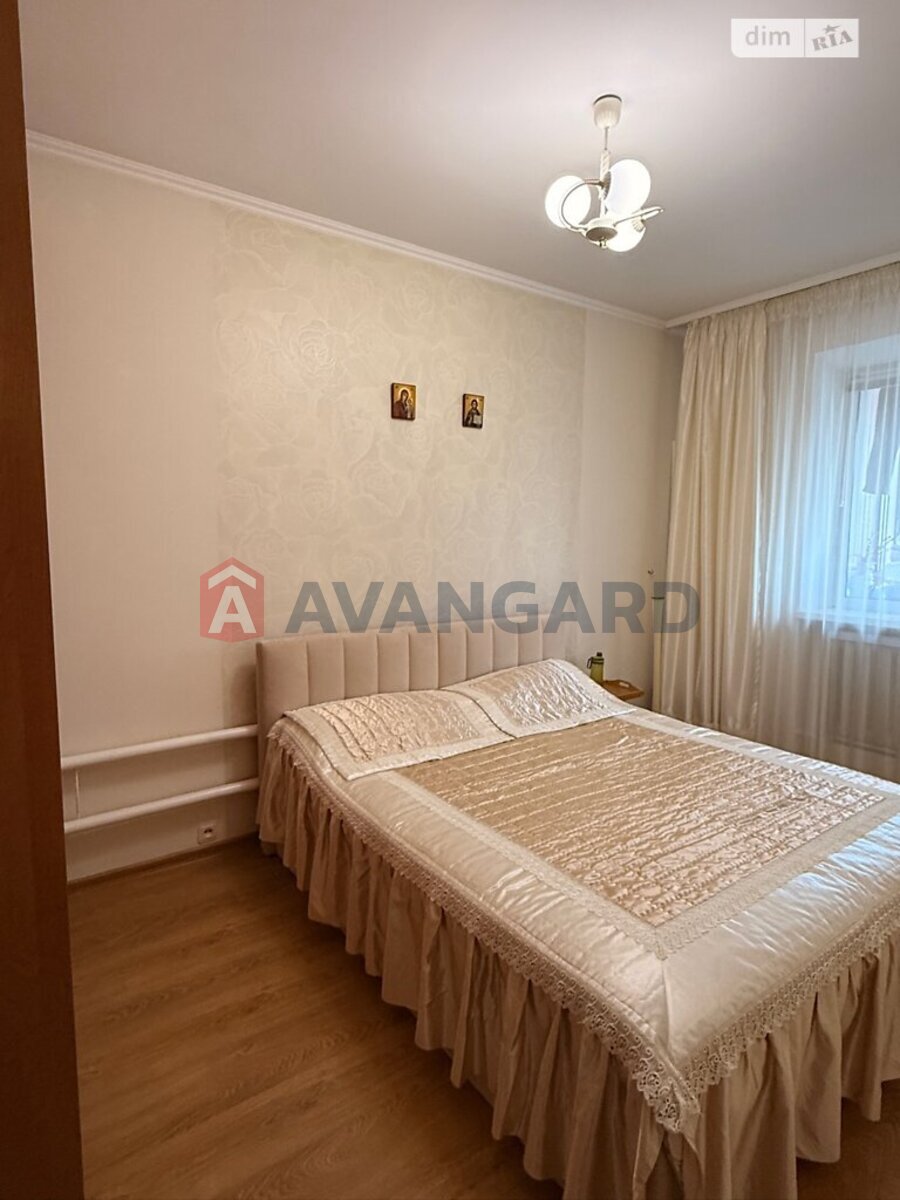 2 ��. ��������, 72/31/18 ��. �., 5/9 ������ ���� 15