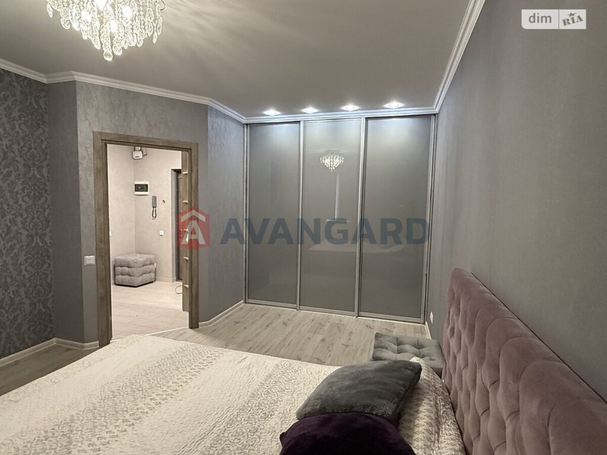 1 ��. ��������, 46/22/13 ��. �., 8/12 ������ ���� 14