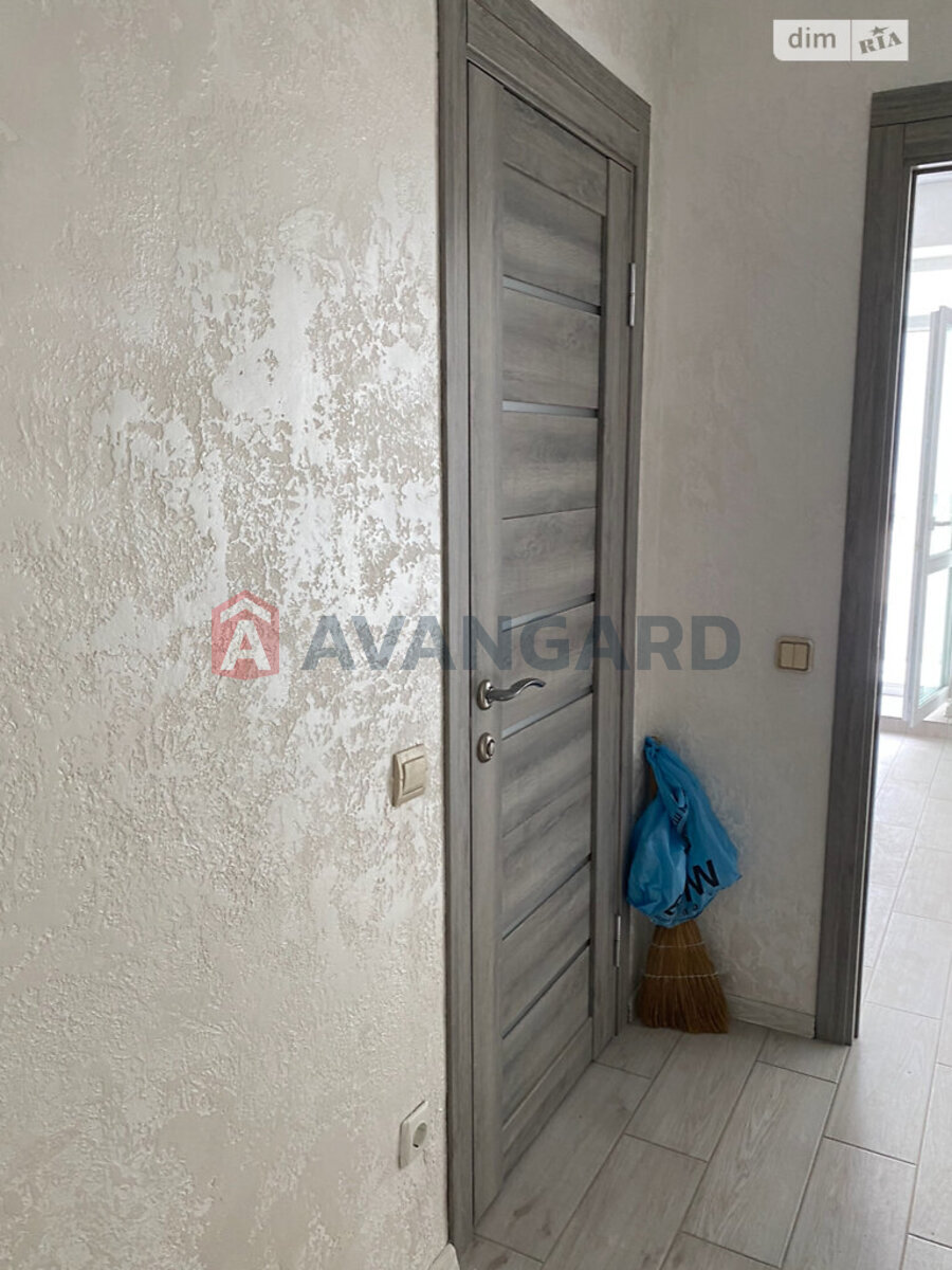 1 ��. ��������, 48/-/- ��. �., 1/9 ������ ���� 8