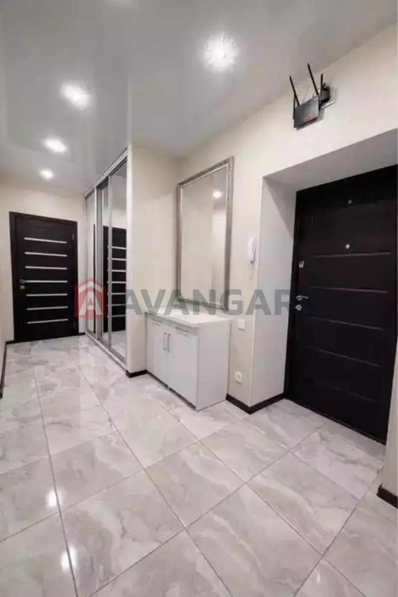 3 ����. ��������, 67/-/- ��. �., 4/12 ���� ���� 4