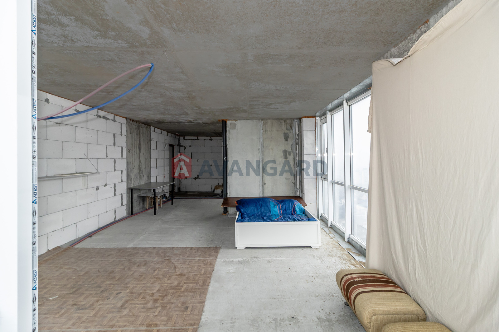 2 . , 51,5/42/6 . ., 27/27   8