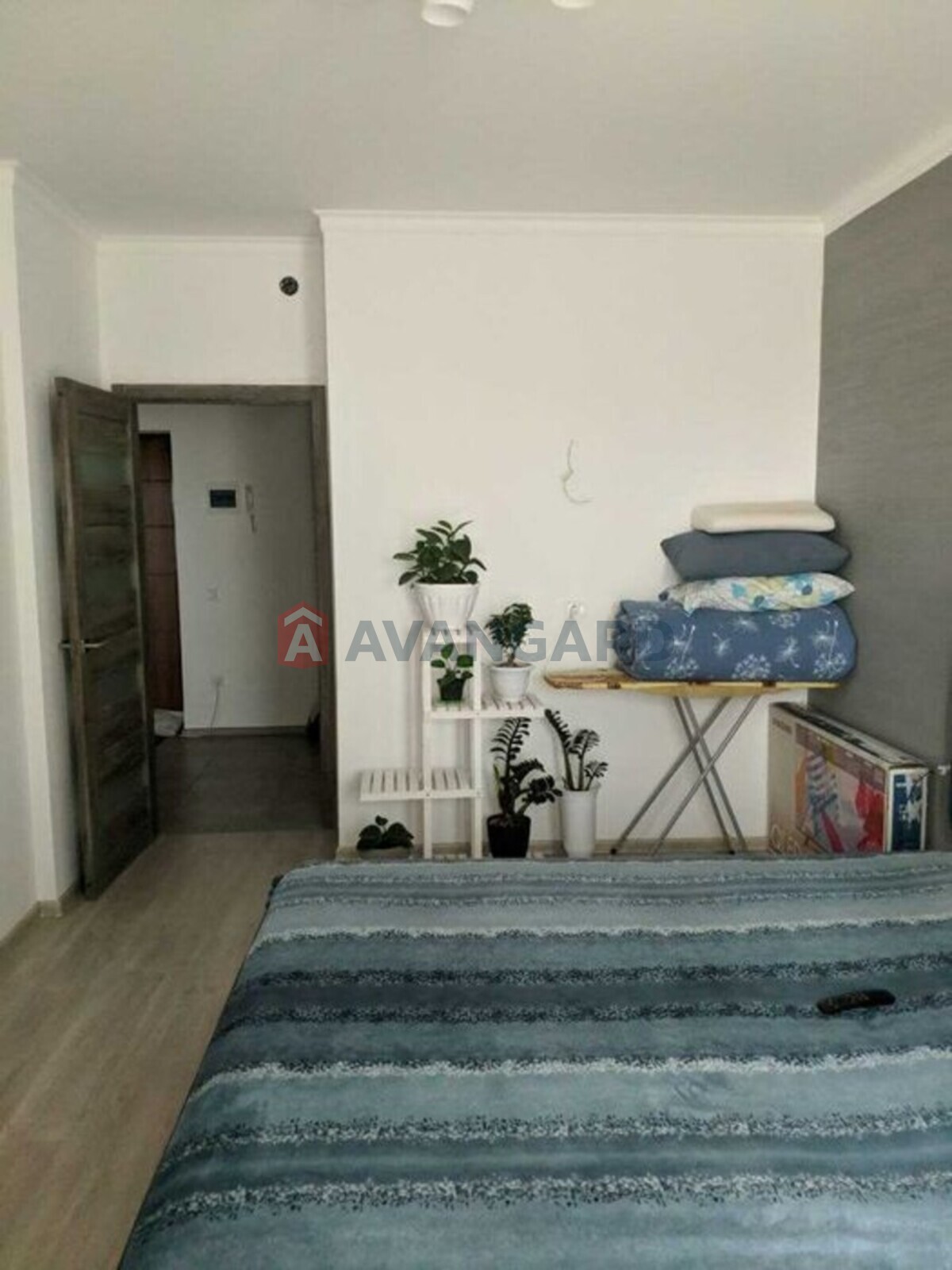 1 ����. ��������, 43/-/18 ��. �., 6/10 ���� ���� 3