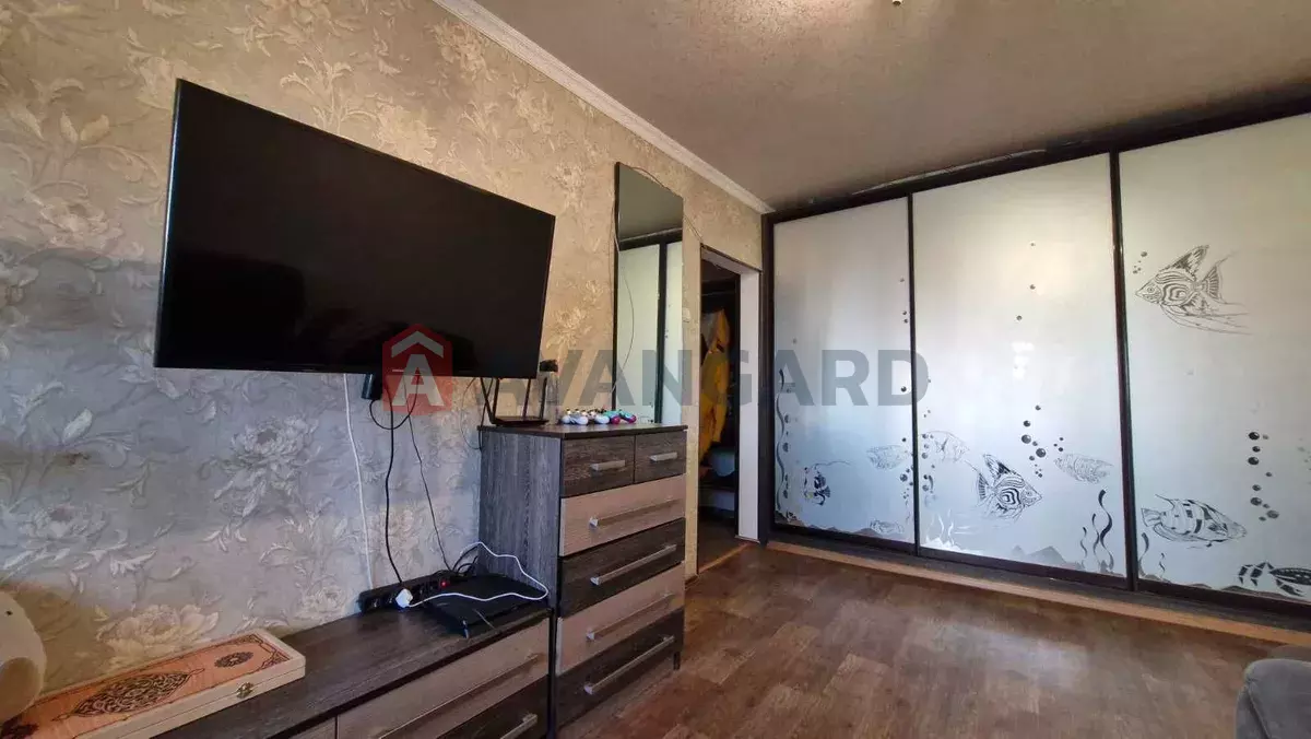 2 ��. ��������, 53/-/9 ��. �., 4/14 ������ ���� 11