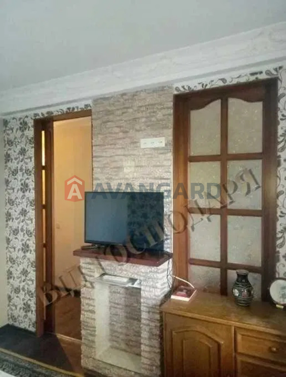 1 ��. ��������, 46/-/7 ��. �., 4/5 ������ ���� 1