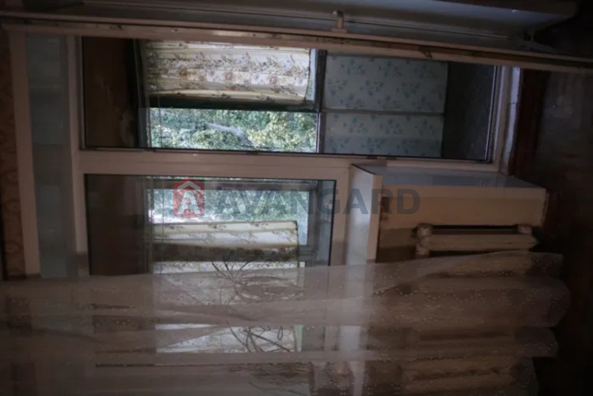 3 ��. ��������, 57/40/6 ��. �., 5/5 ������ ���� 10