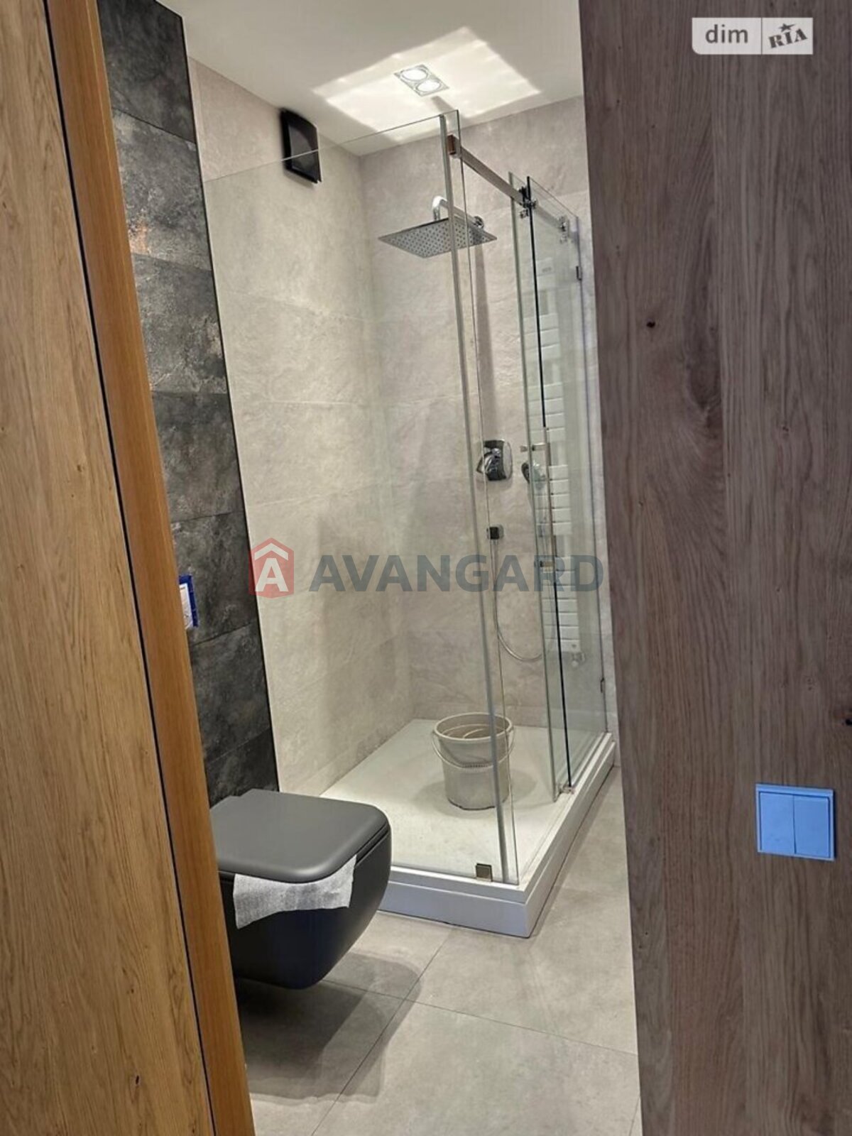 3 ��. ��������, 131/81/22 ��. �., 3/10 ������ ���� 27