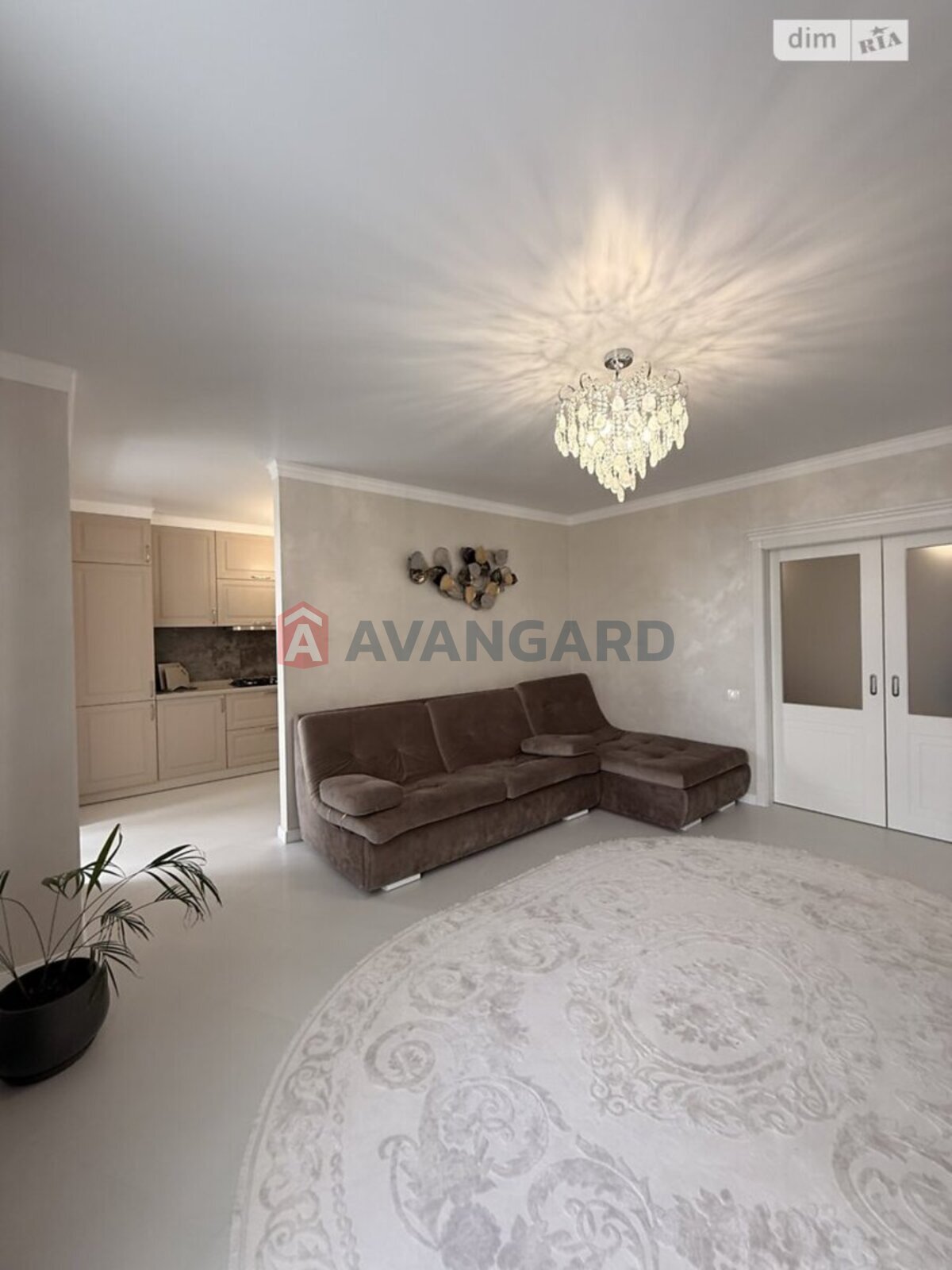 2 ��. ��������, 70/31/17 ��. �., 9/9 ������ ���� 4