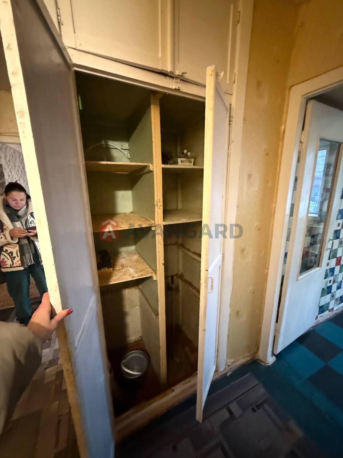 3 ��. ��������, 59/43/6 ��. �., 1/5 ������ ���� 4