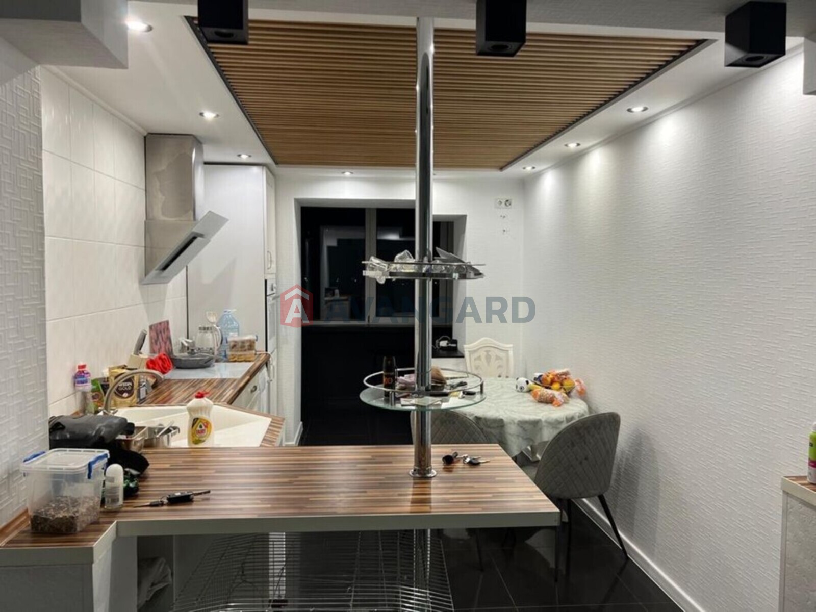 3 ����. ��������, 89/-/20 ��. �., 13/16 ���� ���� 23