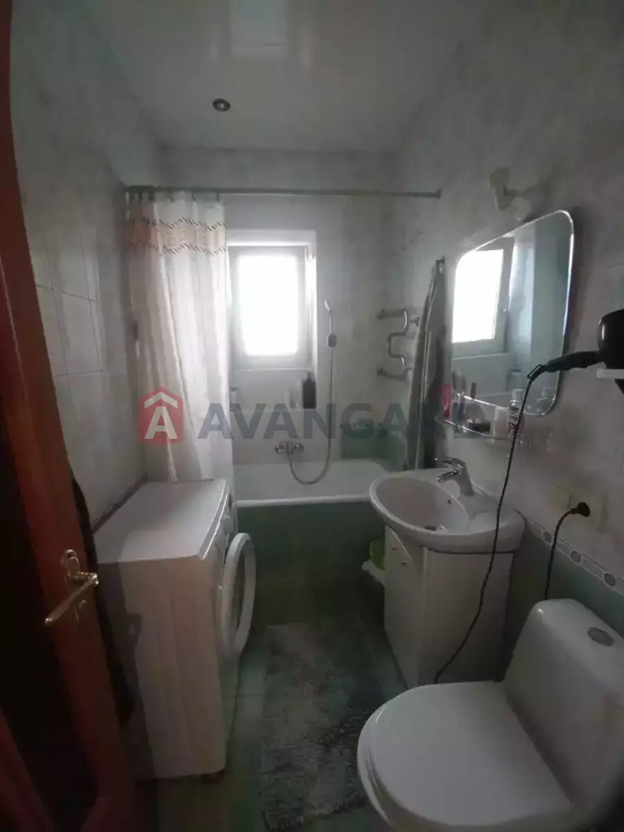 2 . , 52/-/- . ., 4/5   8