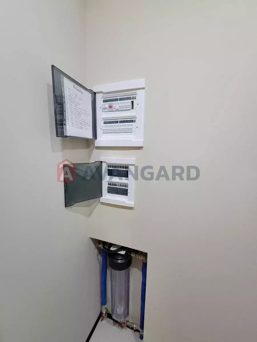 1 ��. ��������, 45/-/18 ��. �., 4/10 ������ ���� 9