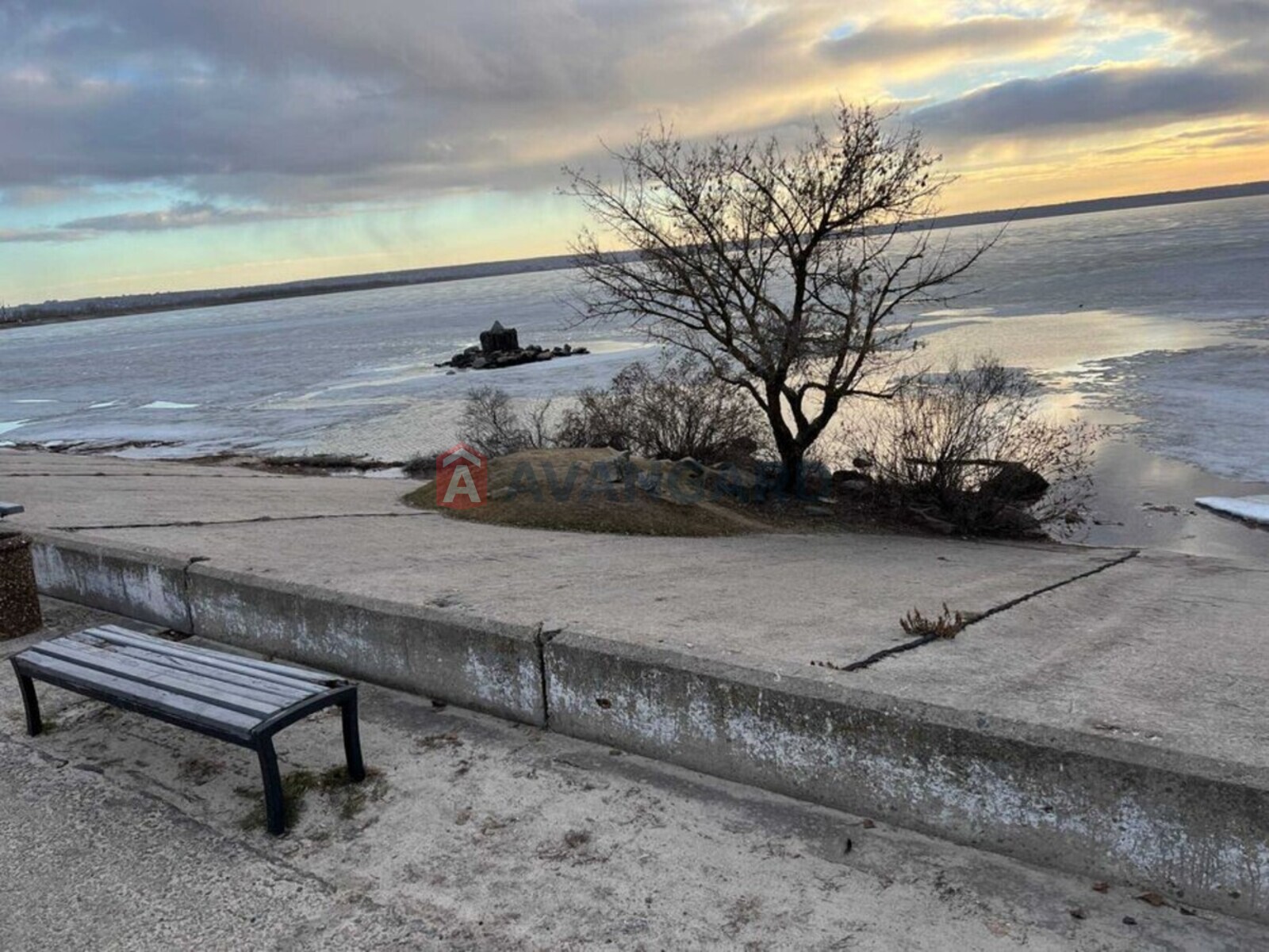 3 ��. ��������, 77/-/15 ��. �., 12/14 ������ ���� 7