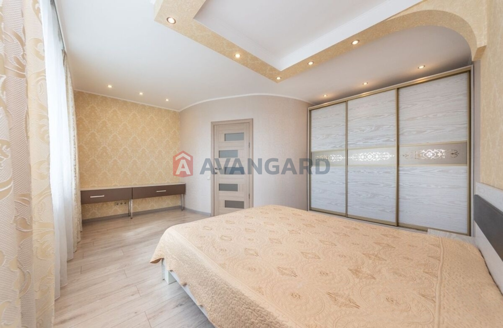 1 ��. ��������, 62.7 / 24.9 / 15.2 ��. �., 11/25 ������ ���� 5