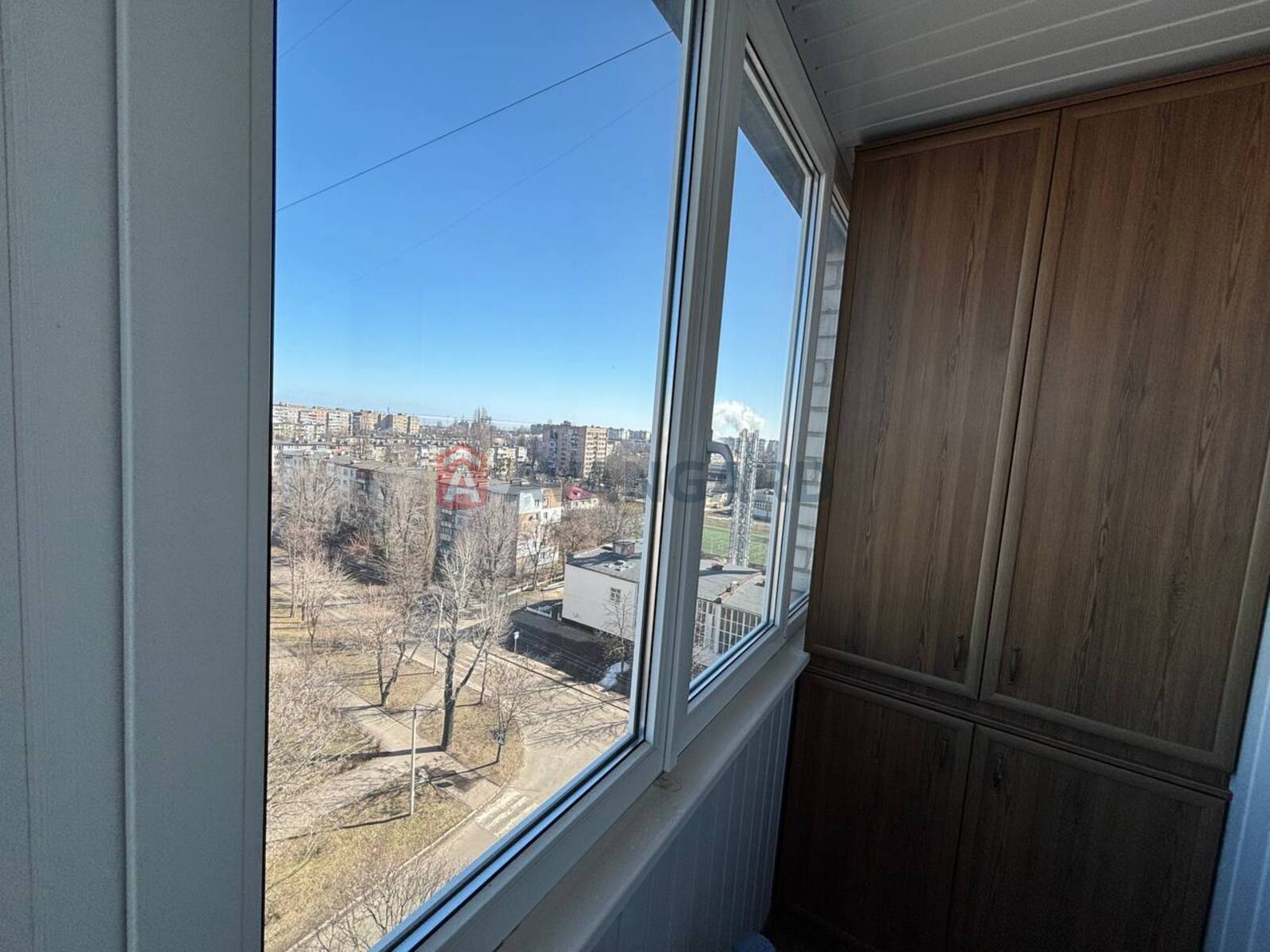 3 ����. ��������, 122/-/15 ��. �., 10/11 ���� ���� 19