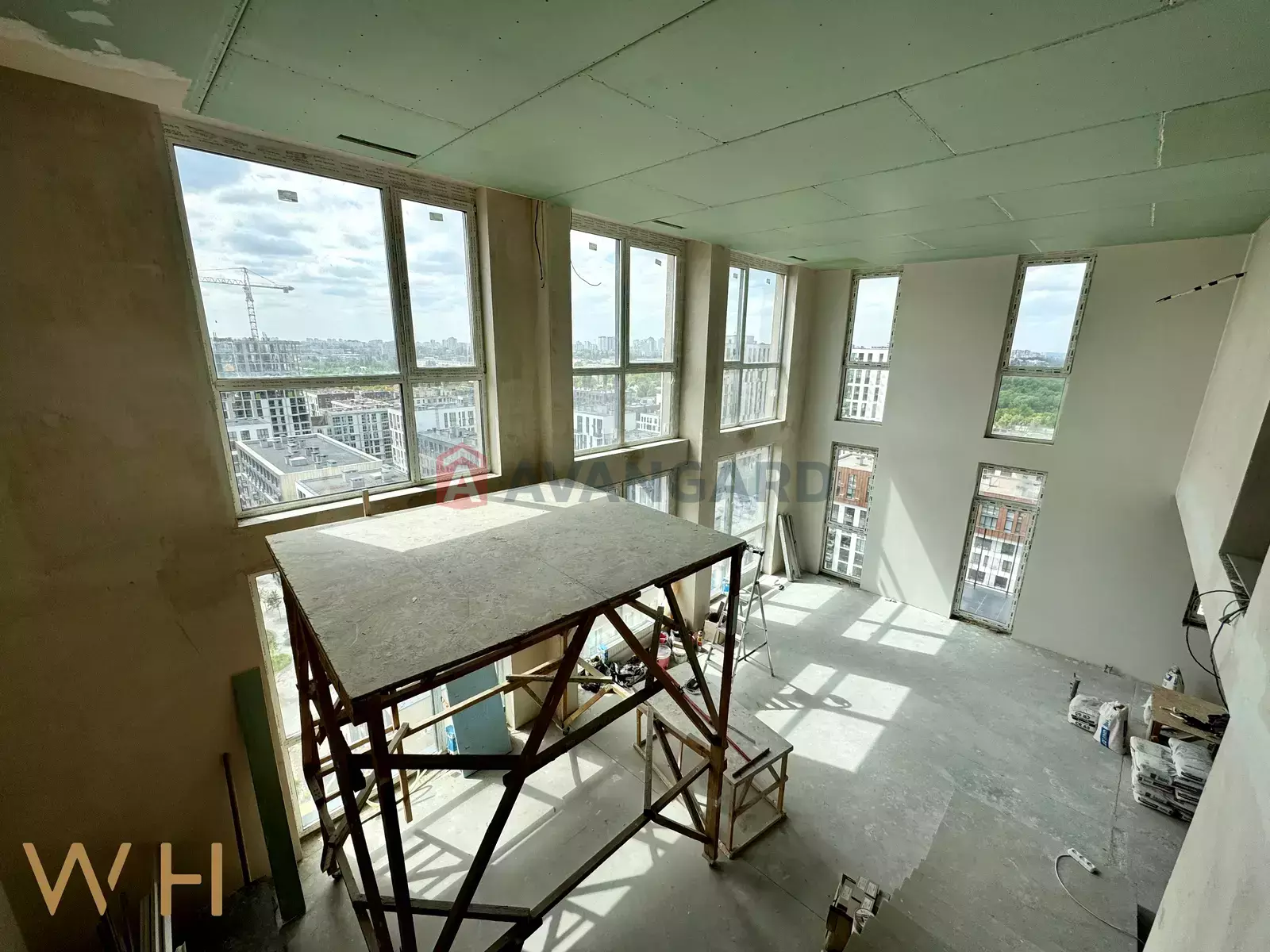 5 ��. ��������, 215/100/52 ��. �., 16/16 ������ ���� 11