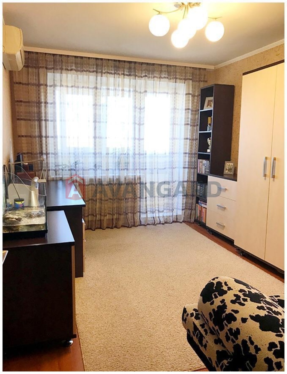 4 ����. ��������, 92/-/10 ��. �., 9/10 ���� ���� 13