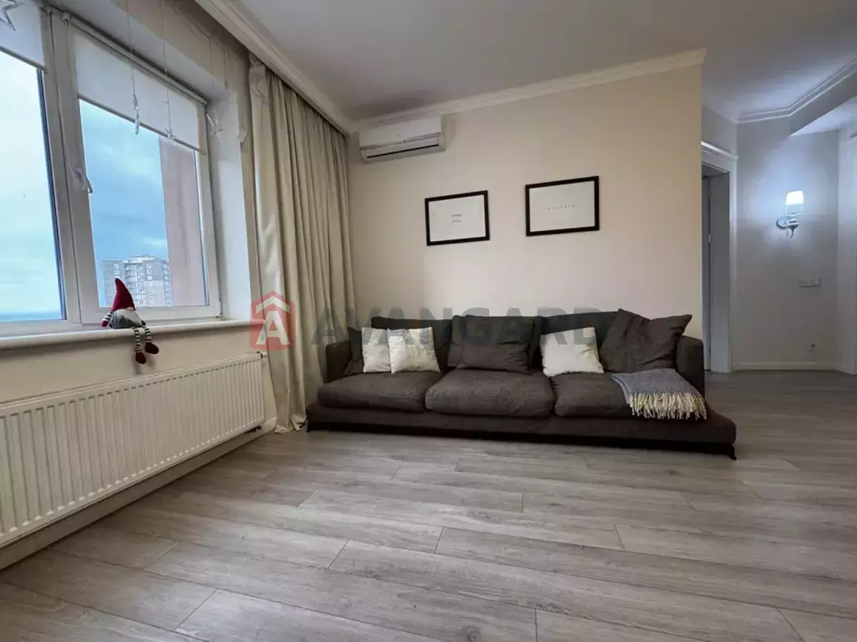 3 ��. ��������, 78/-/30 ��. �., 10/12 ������ ���� 14