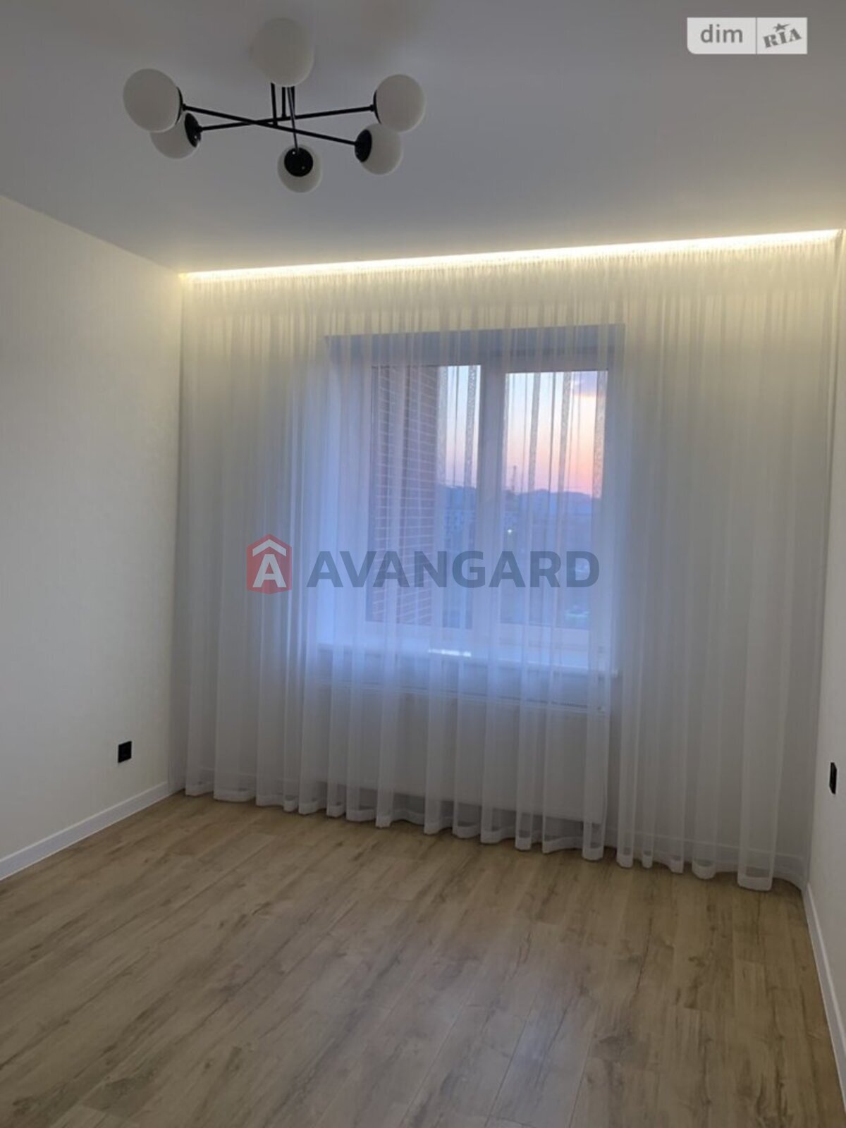 1 ��. ��������, 51/-/22 ��. �., 6/9 ������ ���� 2