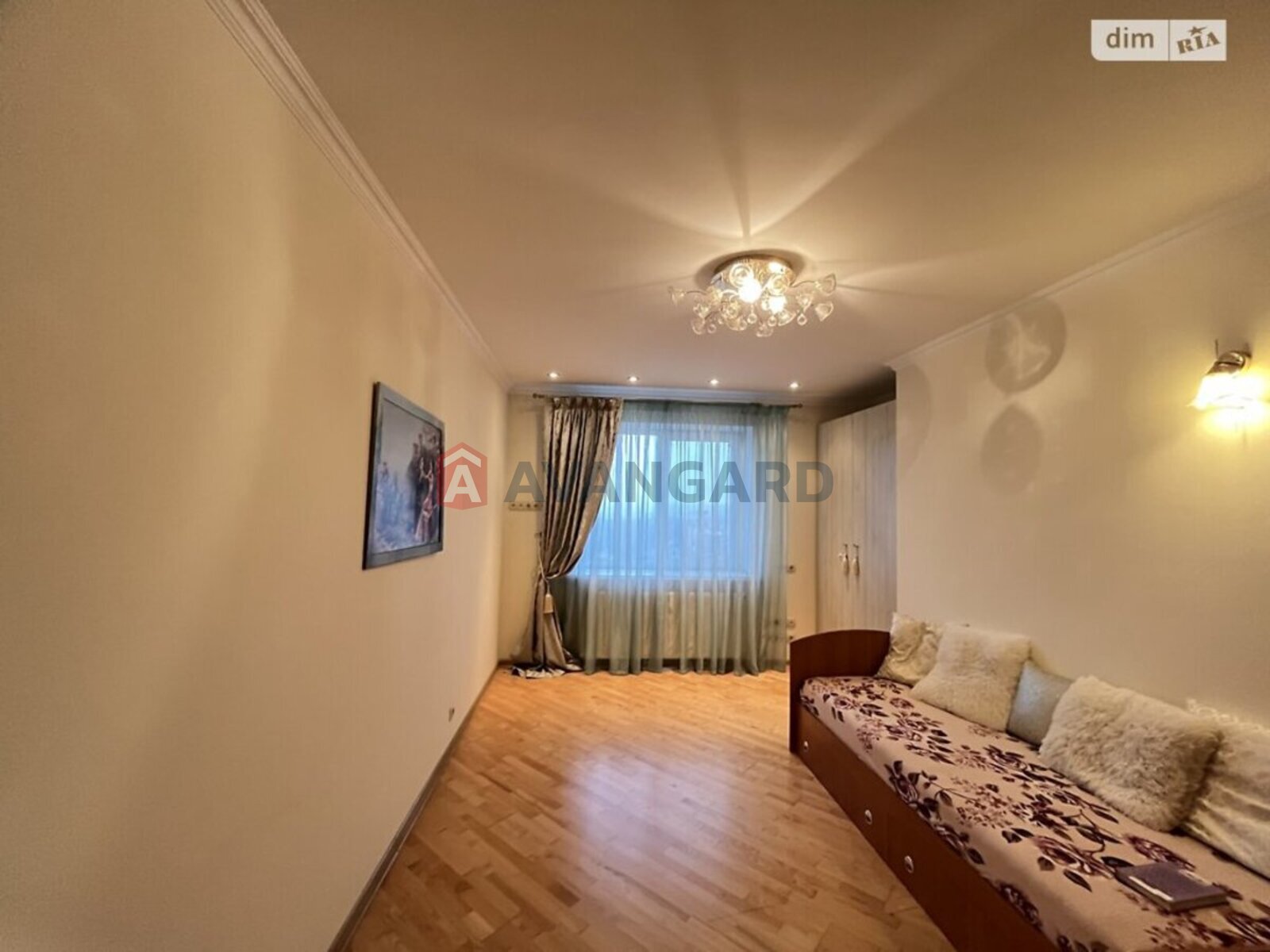 1 ��. ��������, 178/55/10 ��. �., 9/10 ������ ���� 12