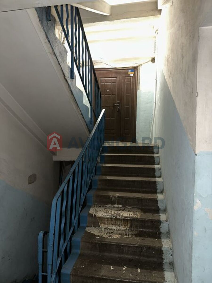 1 ����. ��������, 21/-/4 ��. �., 6/9 ���� ���� 12