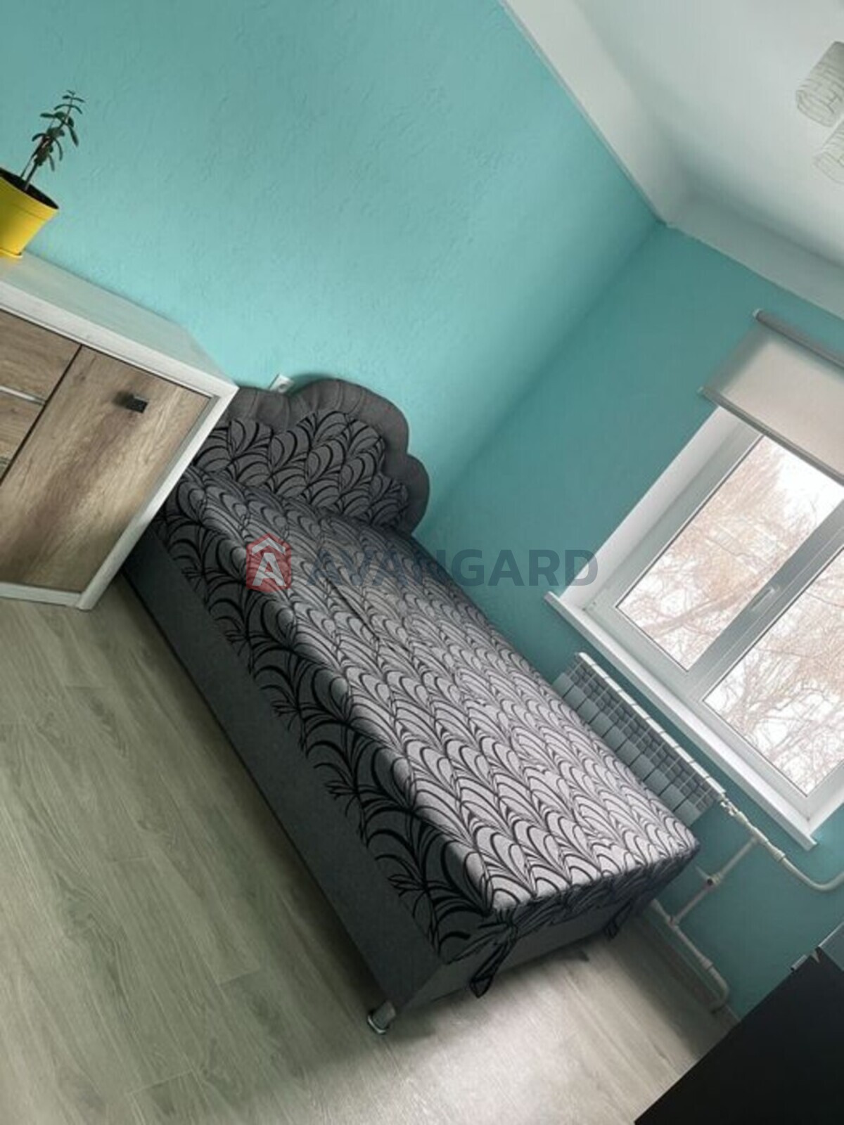 3 ����. ��������, 68/-/8 ��. �., 5/9 ���� ���� 5