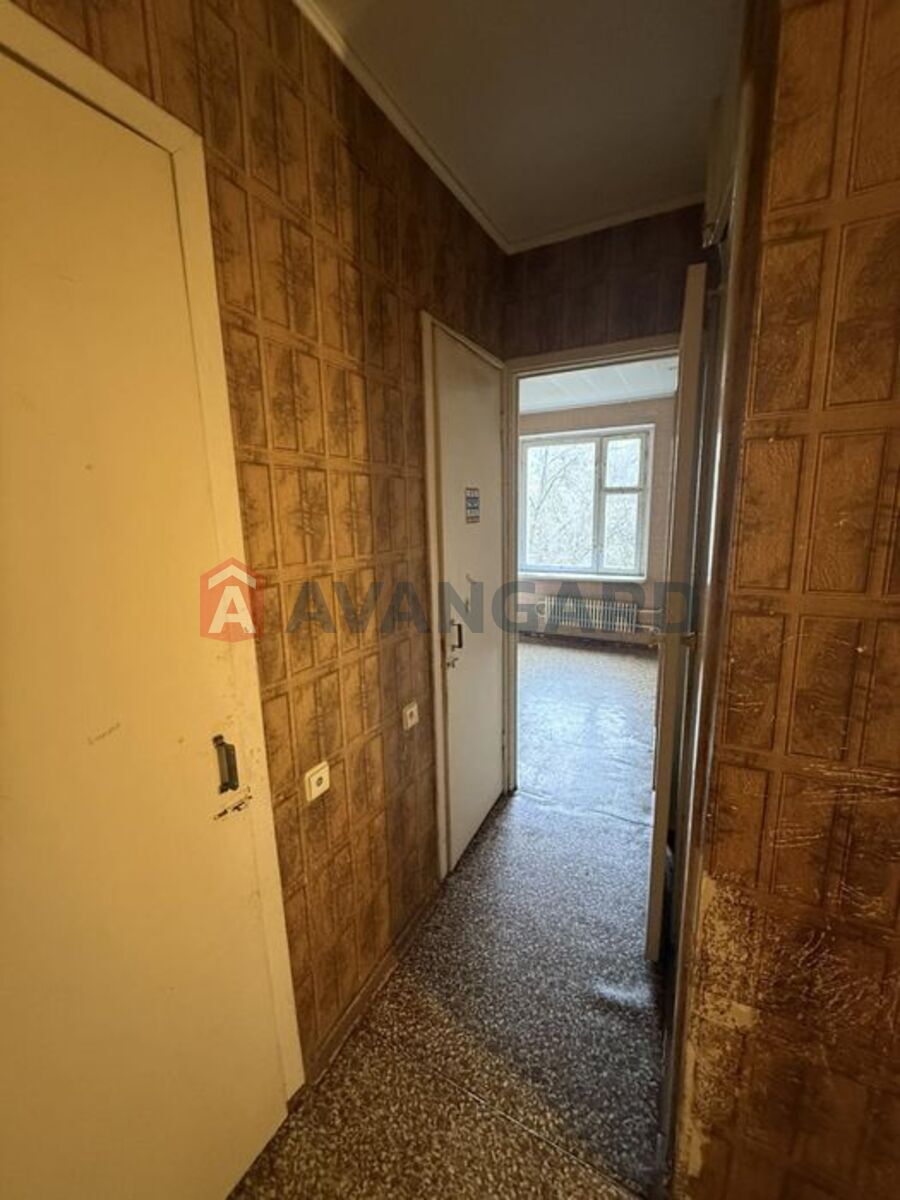 2 ��. ��������, 53/-/8.60 ��. �., 3/9 ������ ���� 4