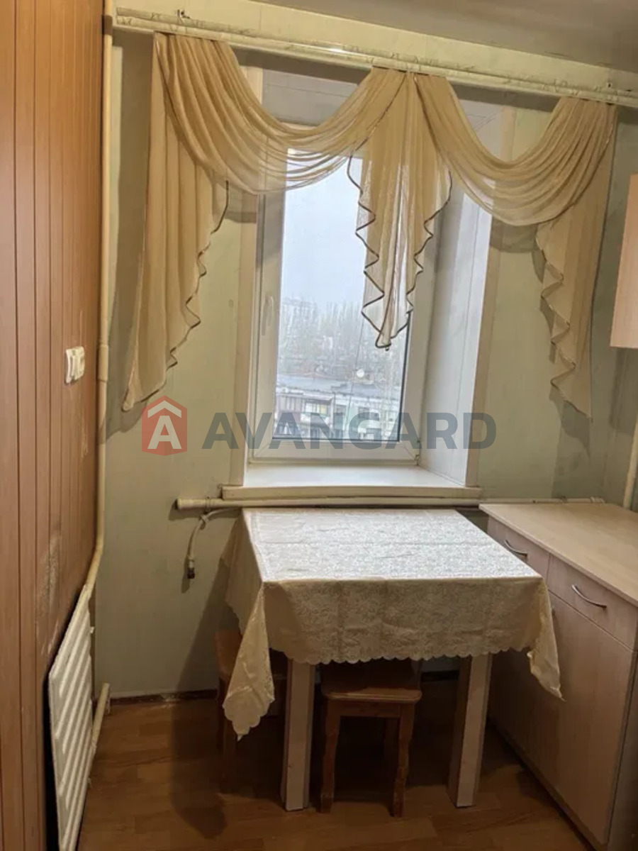 1 ��. ��������, 29/-/7 ��. �., 8/9 ������ ���� 6