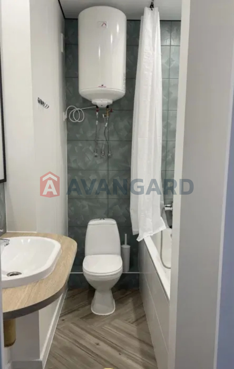 1 ��. ��������, 37/-/20 ��. �., 24/25 ������ ���� 4