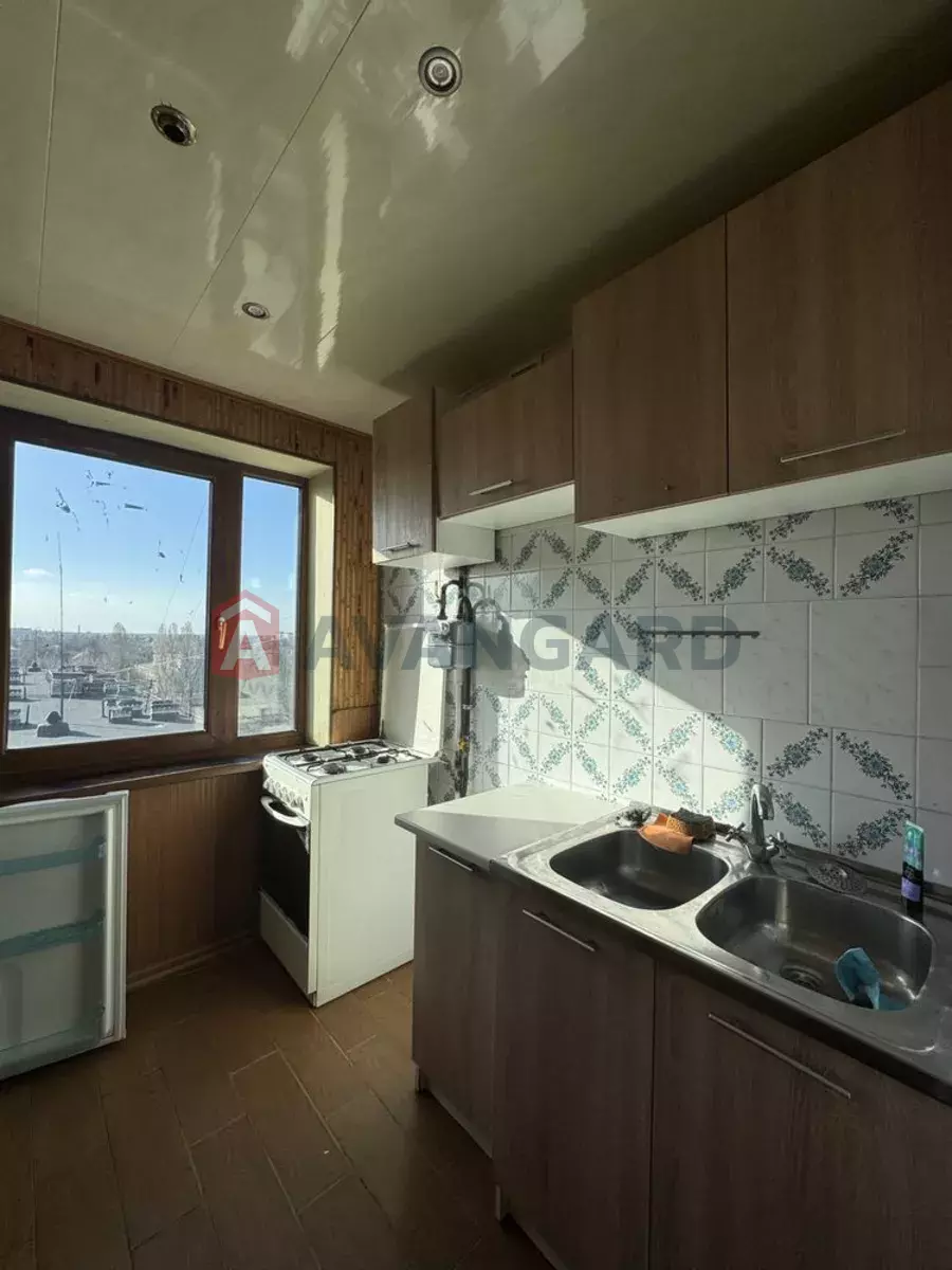 1 ����. ��������, 30/-/8 ��. �., 8/9 ���� ���� 1