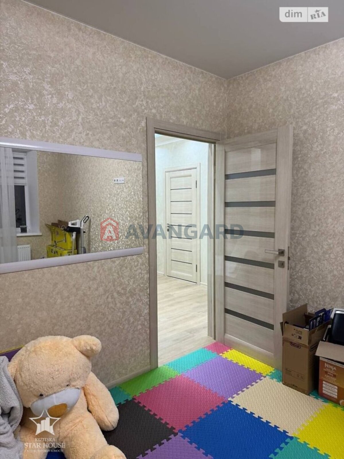 2 ��. ��������, 77/38/18 ��. �., 4/9 ������ ���� 4