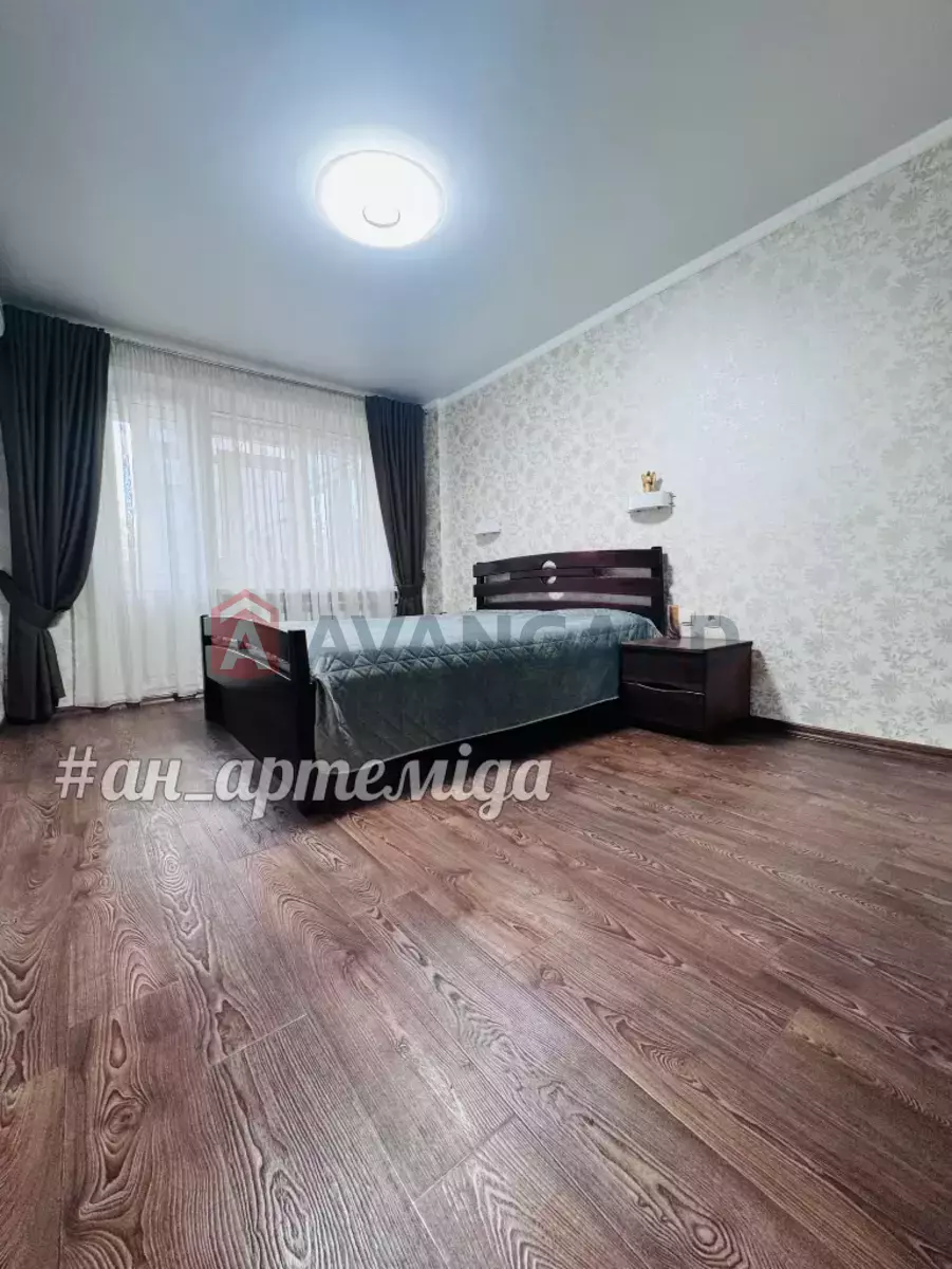 3 ��. ��������, 65/-/8 ��. �., 4/9 ������ ���� 1