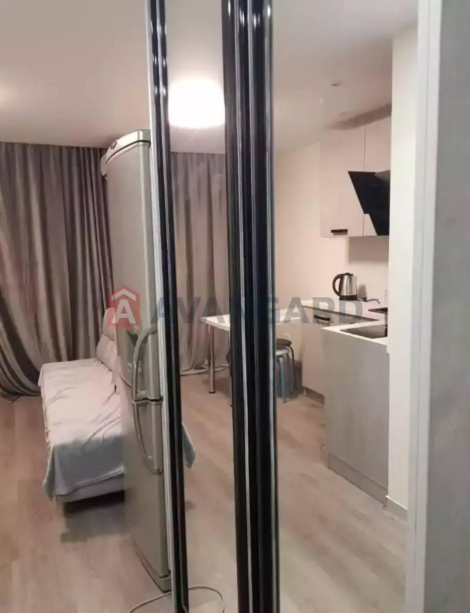 1 ��. ��������, 18/-/7 ��. �., 4/5 ������ ���� 12