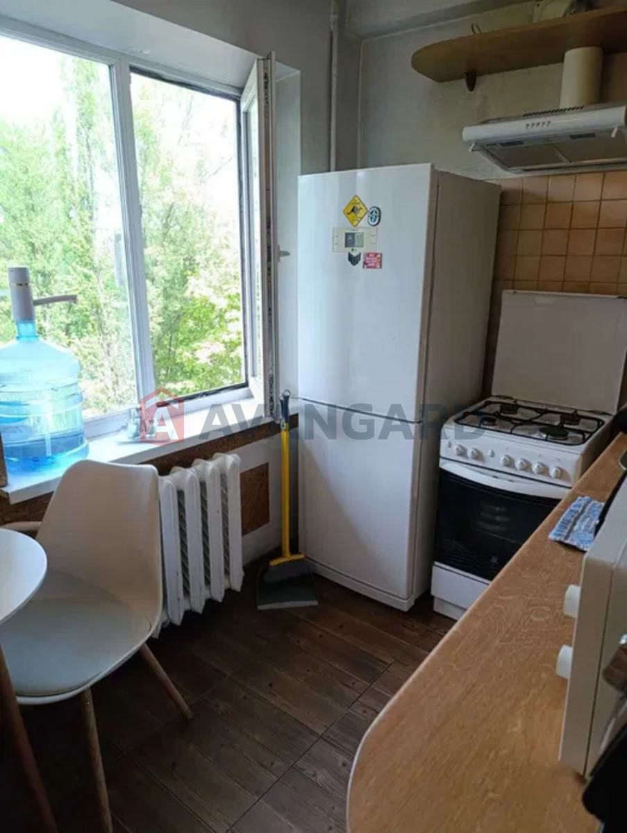 3 ��. ��������, 58/-/6 ��. �., 6/9 ������ ���� 12